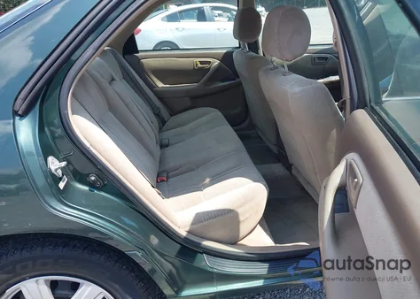 2001 Toyota Camry Ce z USA, uszkodzony, nr VIN 4T1BG22K41U820053